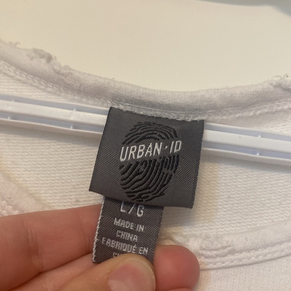 White ripped men’s tee - Picture 3 of 5